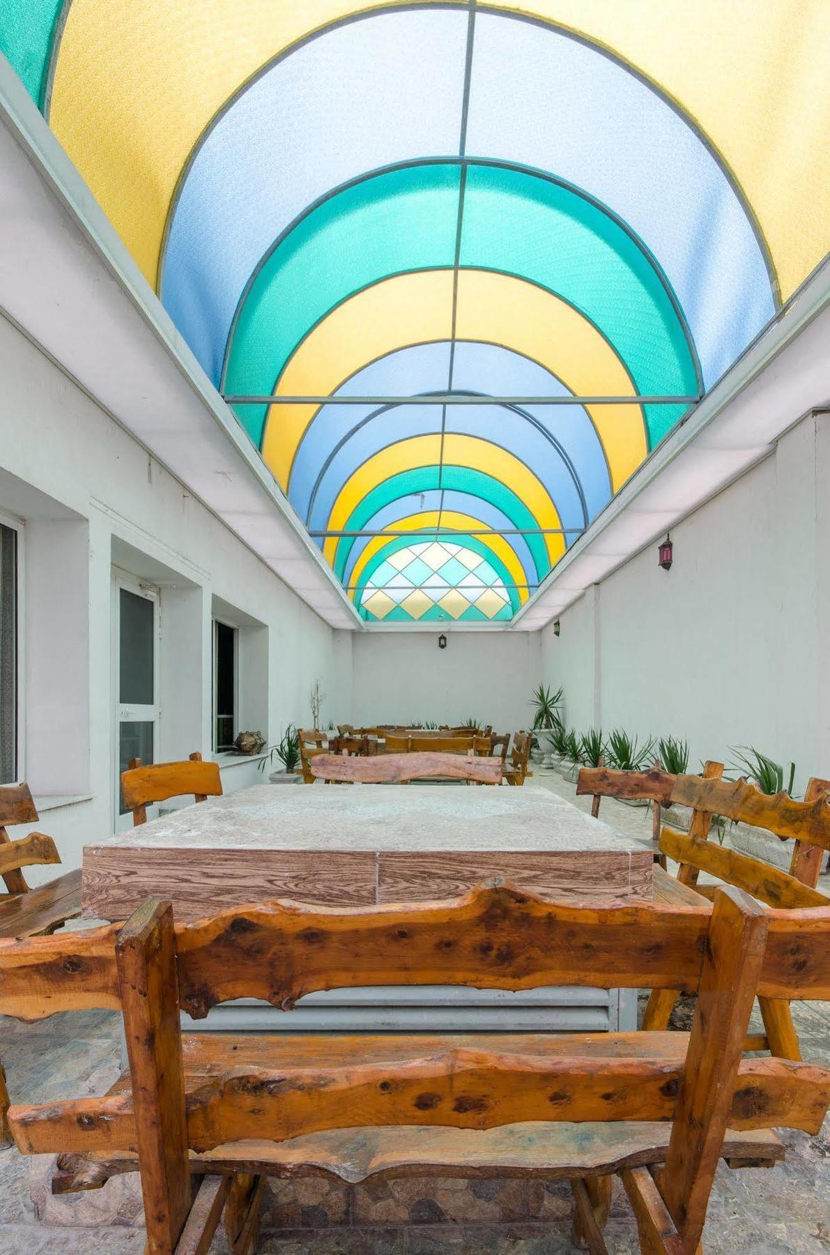 Hotel Saheb Ettabaa Tunis Bagian luar foto